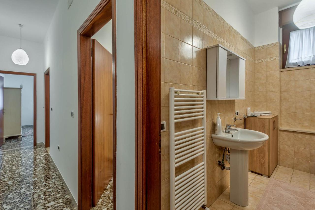 Casa Vacanza Binario 35 Ceglie Messapica Exteriör bild