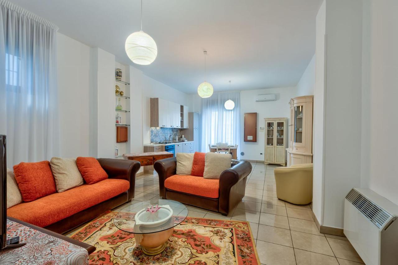 Casa Vacanza Binario 35 Ceglie Messapica Exteriör bild
