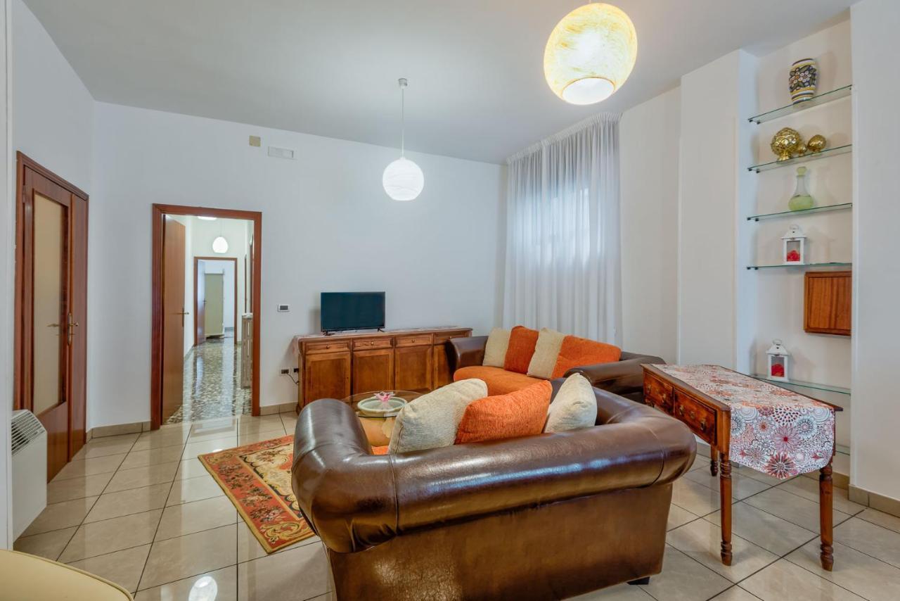 Casa Vacanza Binario 35 Ceglie Messapica Exteriör bild