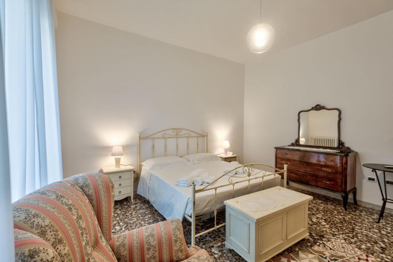 Casa Vacanza Binario 35 Ceglie Messapica Exteriör bild